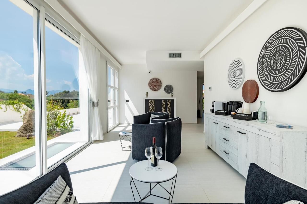 Cara A Bentu - Charming Rooms Tortolì Екстериор снимка