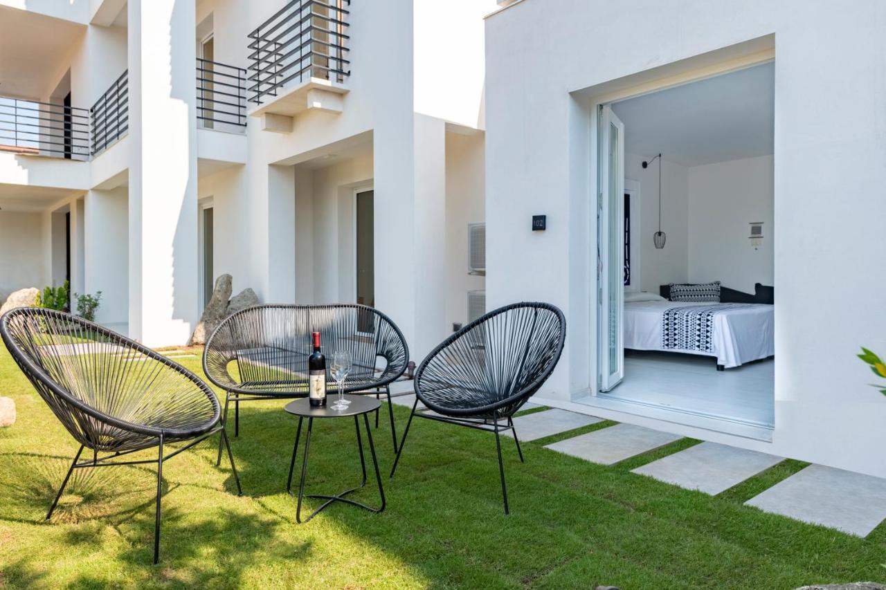 Cara A Bentu - Charming Rooms Tortolì Екстериор снимка